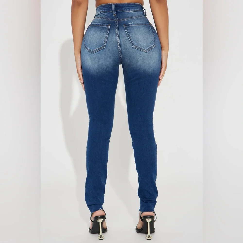 Fashion Nova High Rise Distressed Blue Jeans - Picture 2 of 3